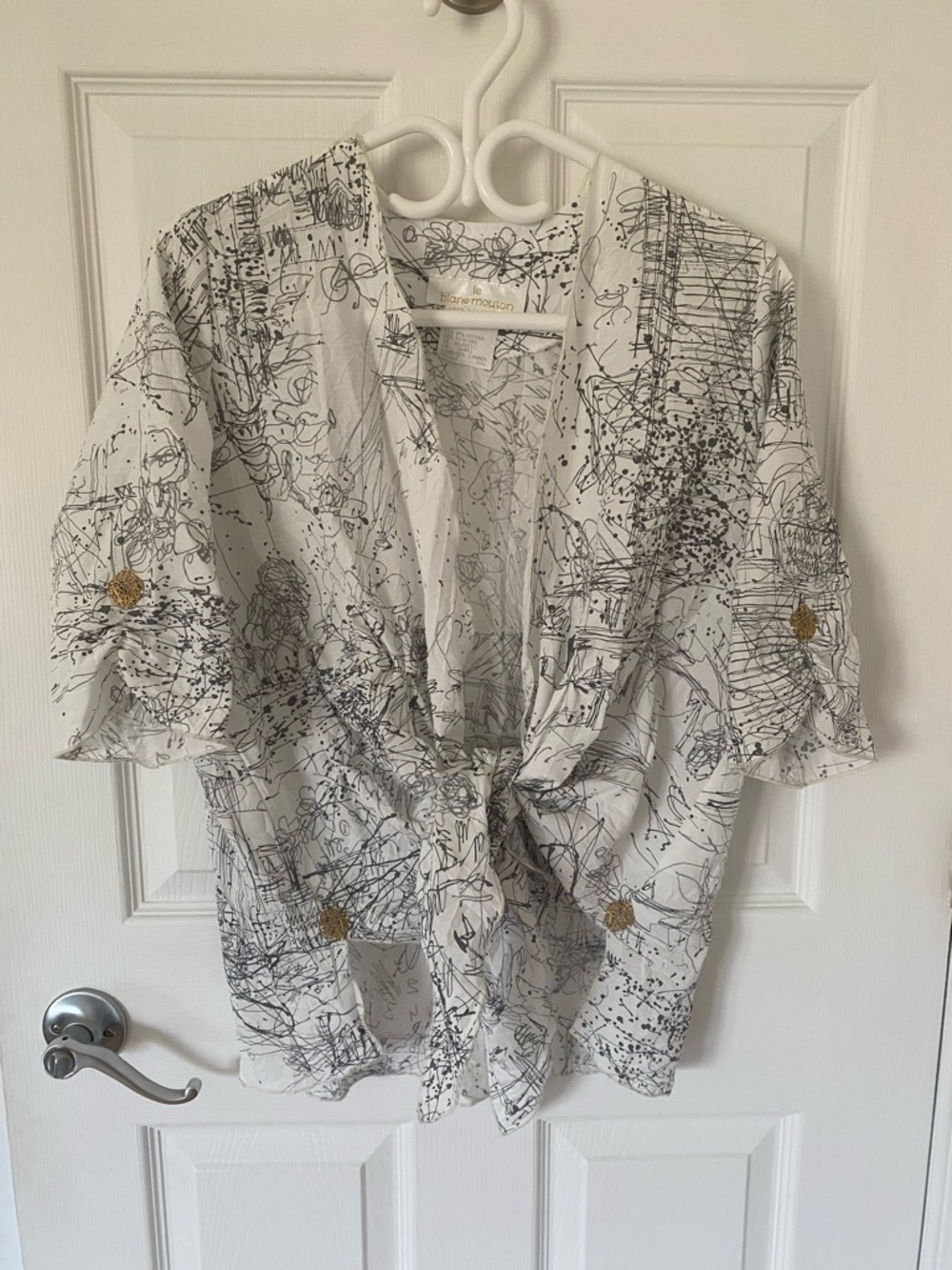 Tie-Front Abstract Sketch Print Blouse in White & Black